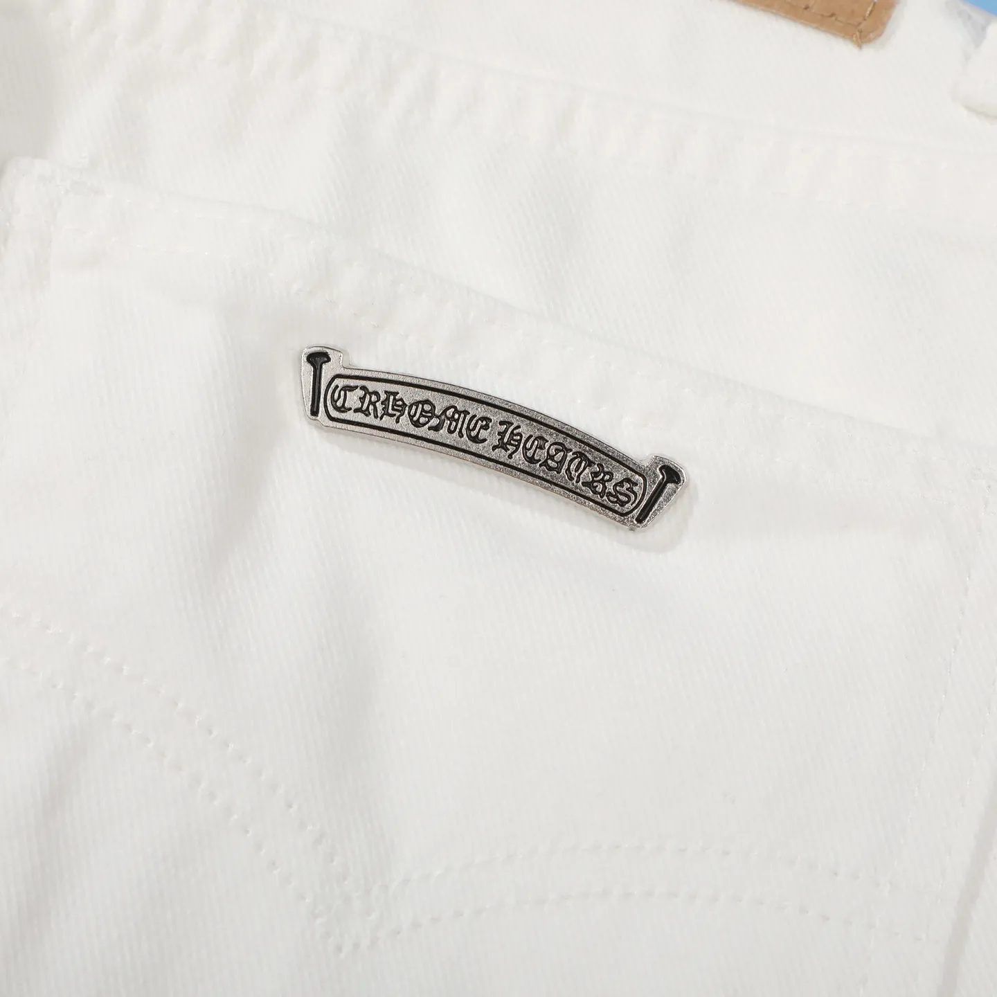 P240 Chrome Hearts Chrome Hearts 2025 New Ice Blue Cross Patch Leather Couple Style Washed Loose Jeans. Styles with different wash textures are very friendly to people with thin legs and thick legs. The straight and loose version is very flattering to the leg shape. The timeless moderate length makes it easy to match casually. It is the basis of various styles and is a must-have in the wardrobe! The fabric is stiff but also makes the upper body soft without losing texture. The washing process is even more perfect. It is a must-have item for everyone! ! ! Size: 28/30/32/34 Waist: 73/78/83/88 Hips: 99/104/109/114 Pants length: 102/104/106/108